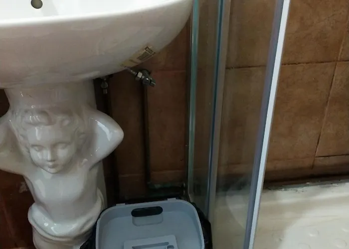 Elena Ap 2 * Bukarest