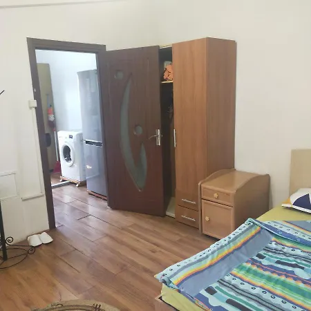 Vila Elena Ap 2 *